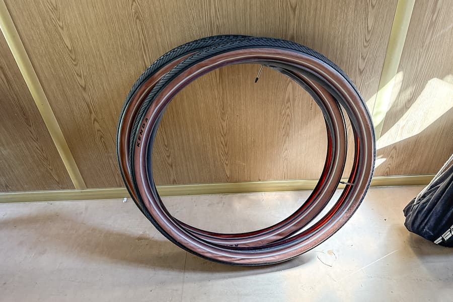 2 Fahrradreifen mit Schlauch Kenda 29x2